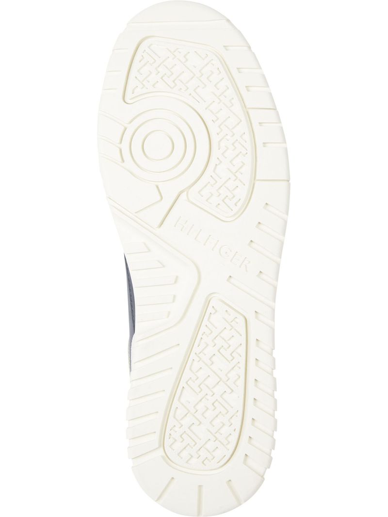 Zapatillas-de-baloncesto-de-piel-essential