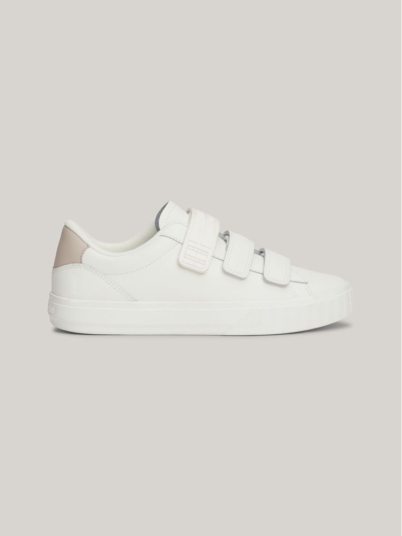 Zapatillas-de-piel-con-cierre-de-velcro