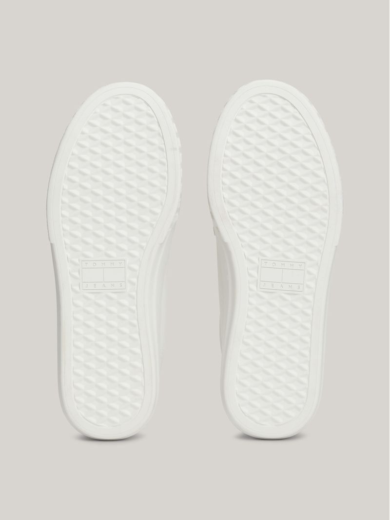 Zapatillas-de-piel-con-cierre-de-velcro