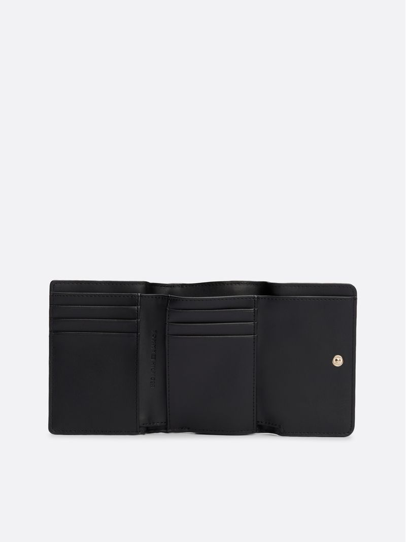 Billetera-con-diseño-plegable-en-tres-partes