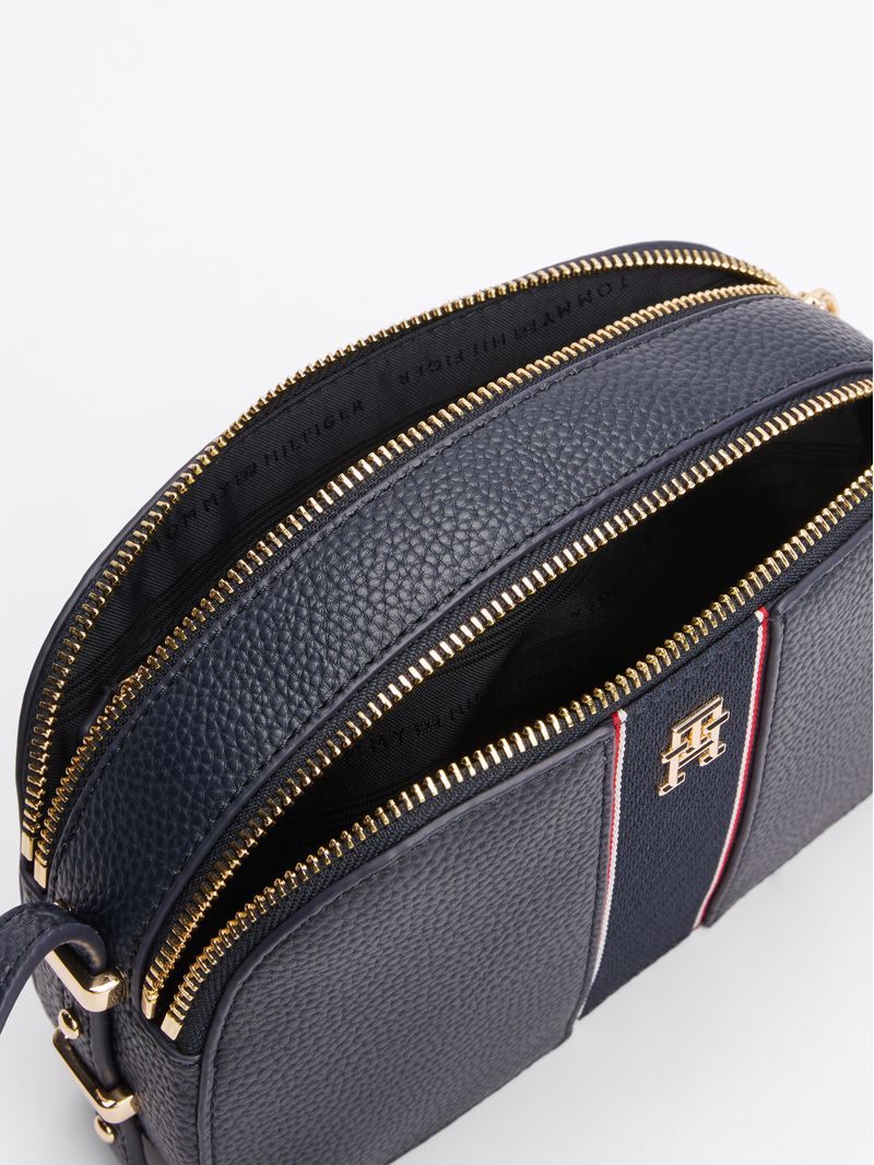 Cartera-con-correa-texturizada
