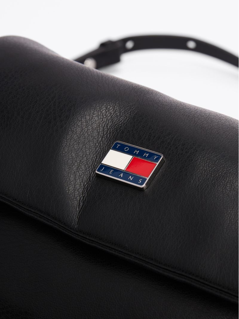 Cartera-con-solapa-acolchada