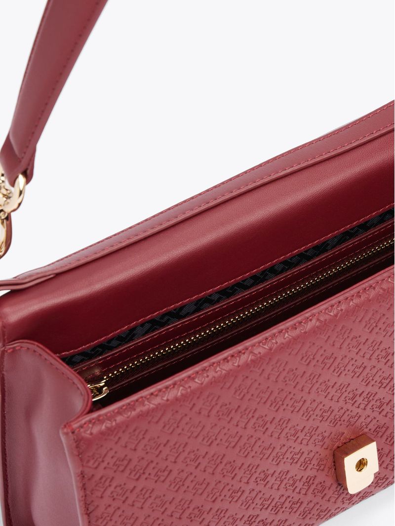 Cartera-de-hombro-con-monograma-TH