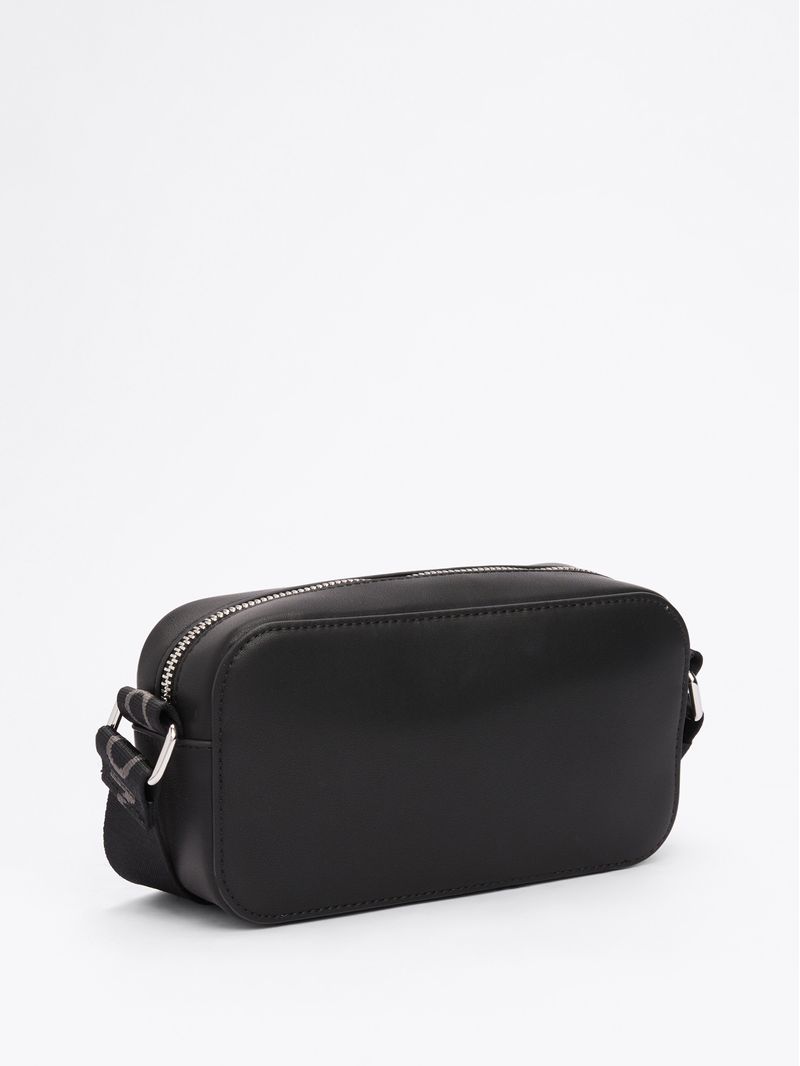 Cartera-Essential-con-logo