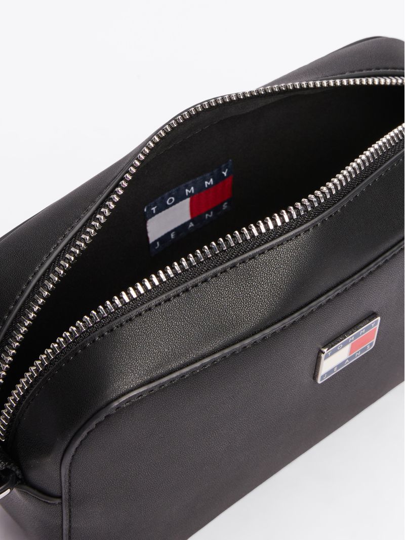 Cartera-Essential-con-logo