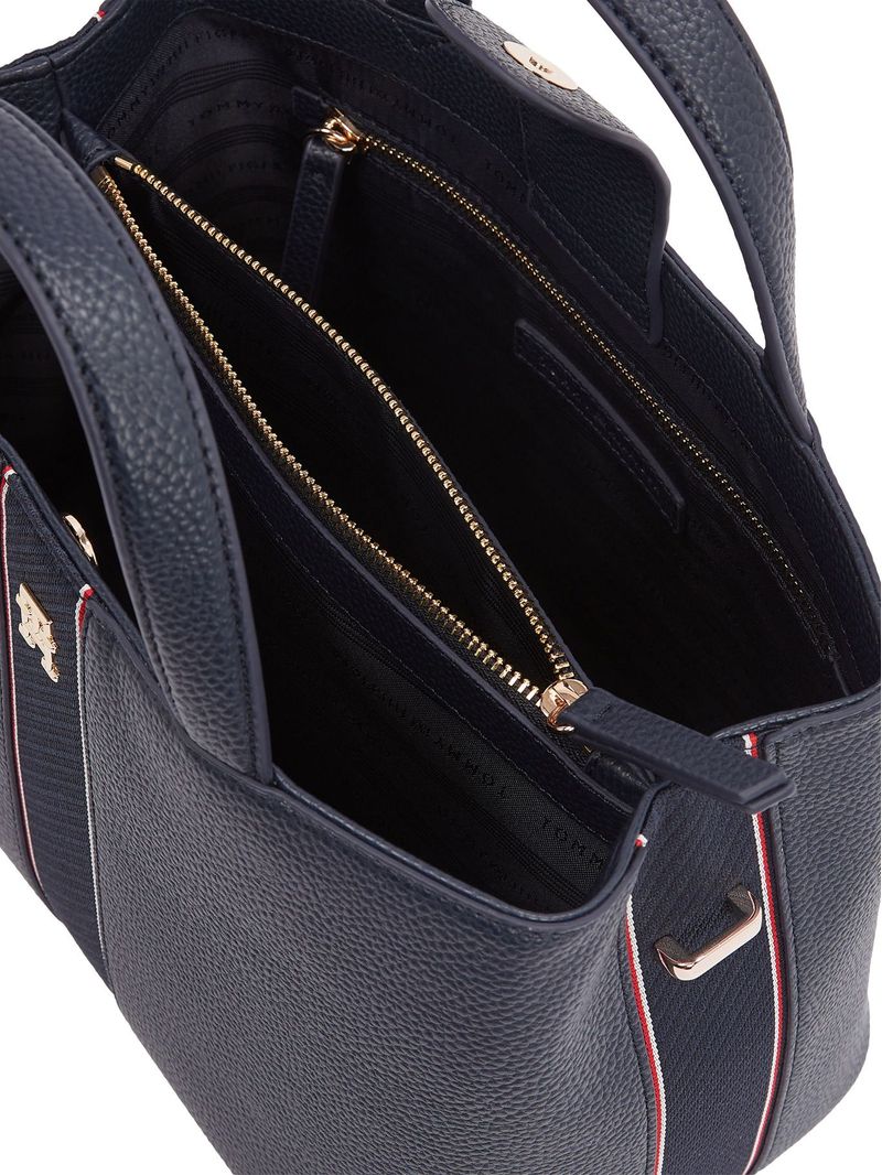 Cartera-satchel-con-monograma-TH