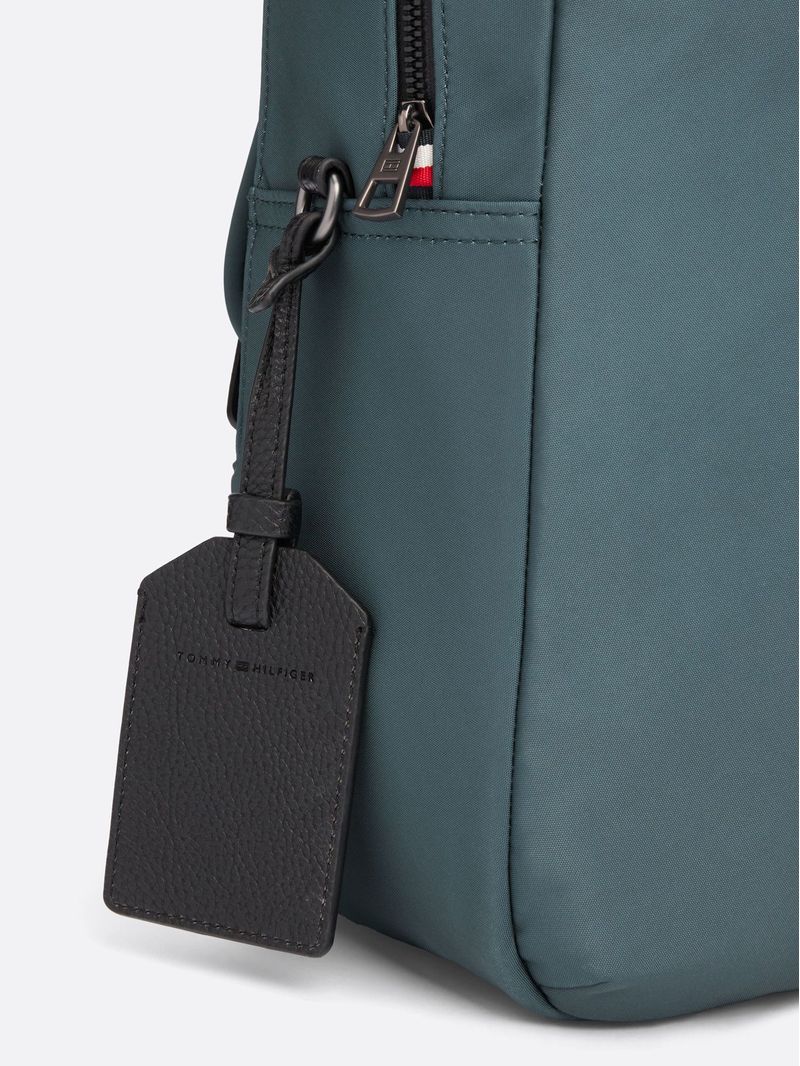 Mochila-con-compartimento-para-portatil
