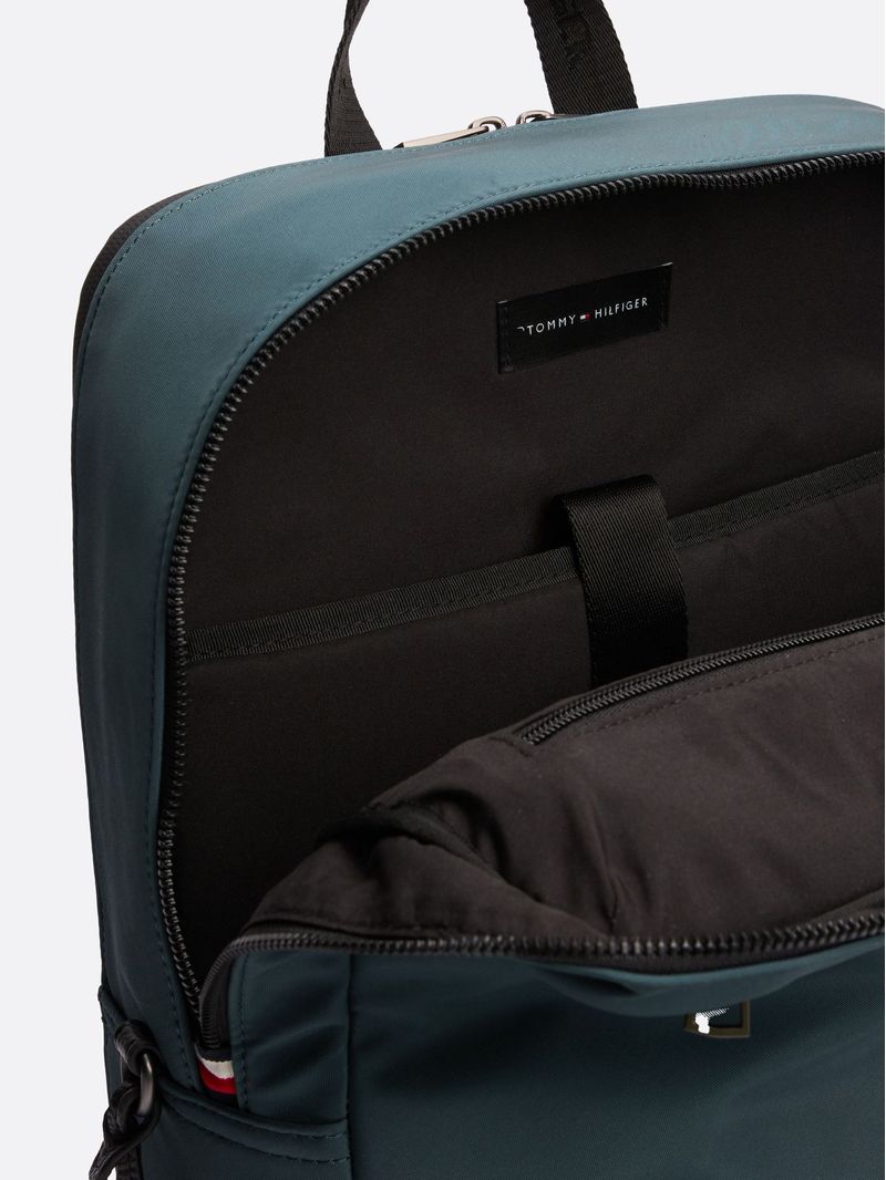Mochila-con-compartimento-para-portatil