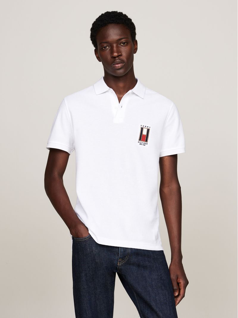 Chomba-de-corte-regular-con-logo-vertical