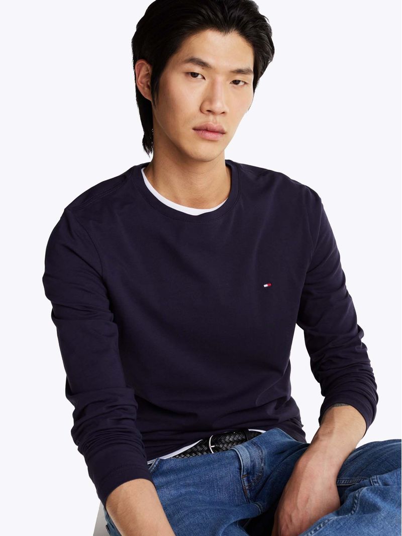 Remera-de-manga-larga-con-corte-extra-slim