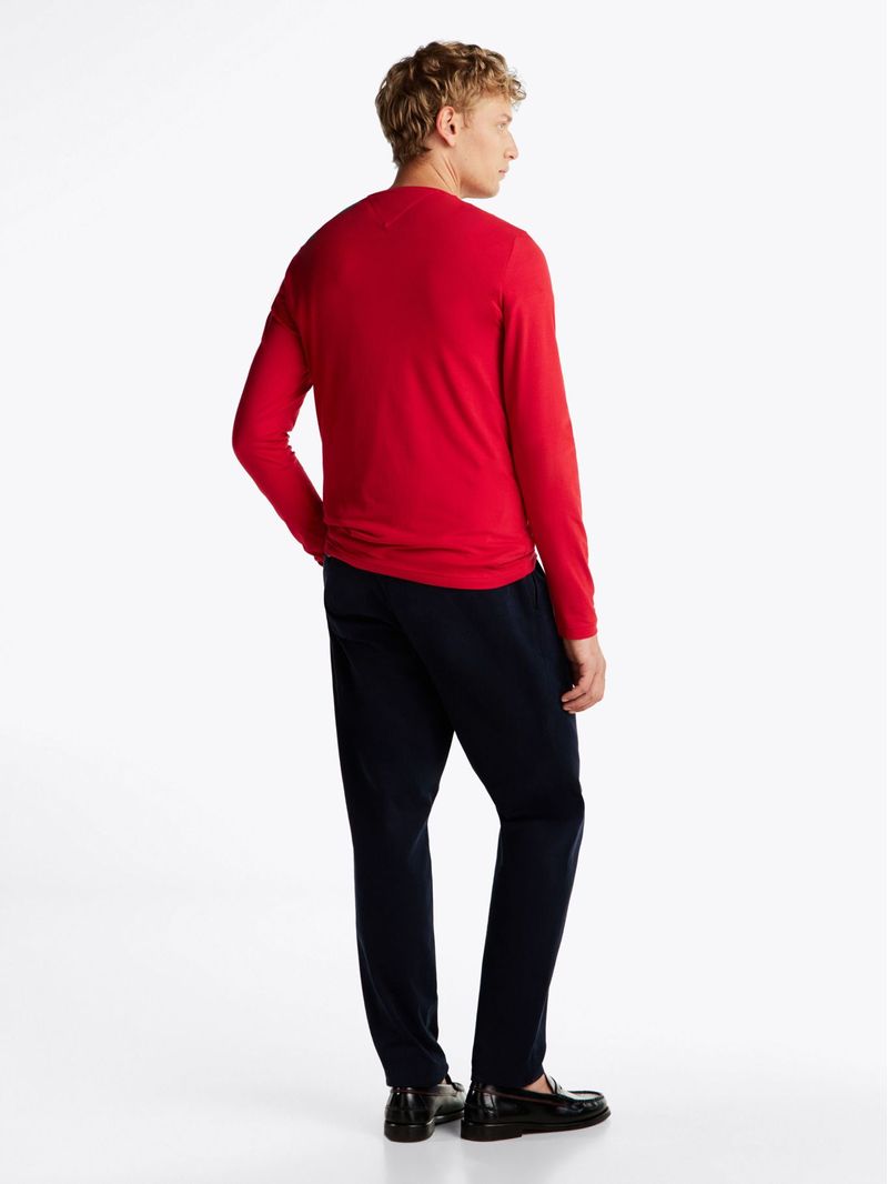 Remera-de-manga-larga-con-corte-extra-slim