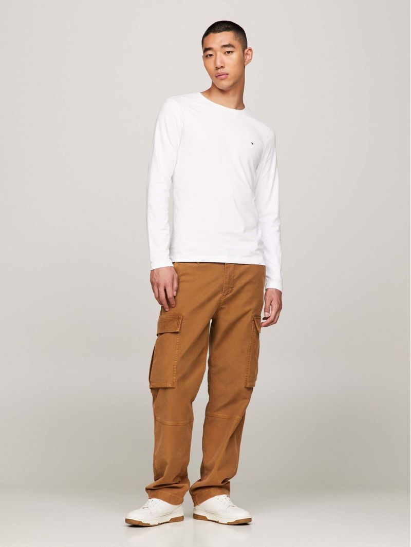 Remera-de-manga-larga-con-corte-extra-slim