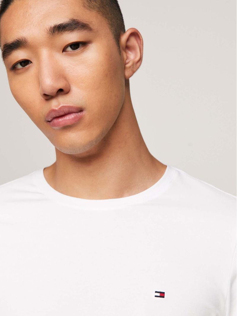 Remera-de-manga-larga-con-corte-extra-slim