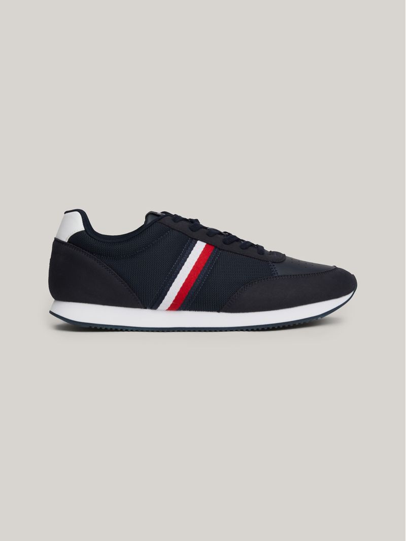 Zapatillas-con-suela-dentada-fina
