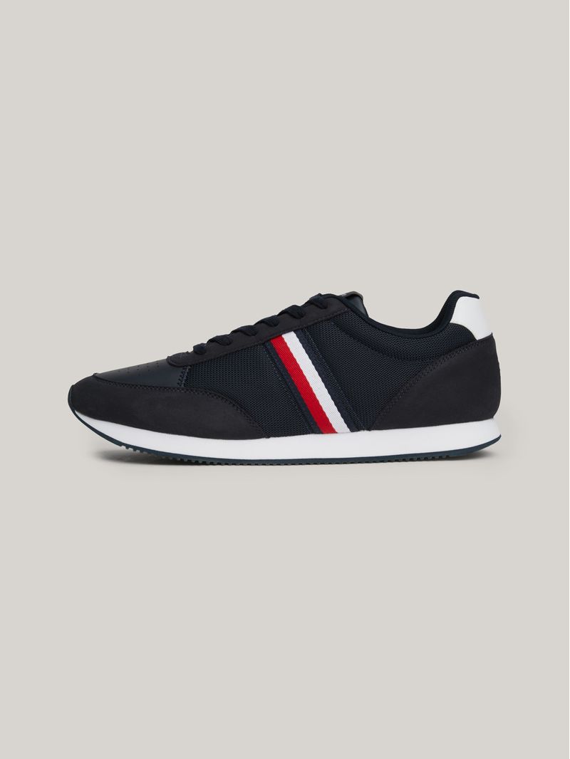Zapatillas-con-suela-dentada-fina