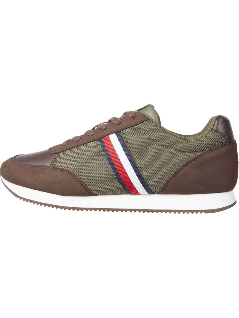 Zapatillas-con-suela-dentada-fina