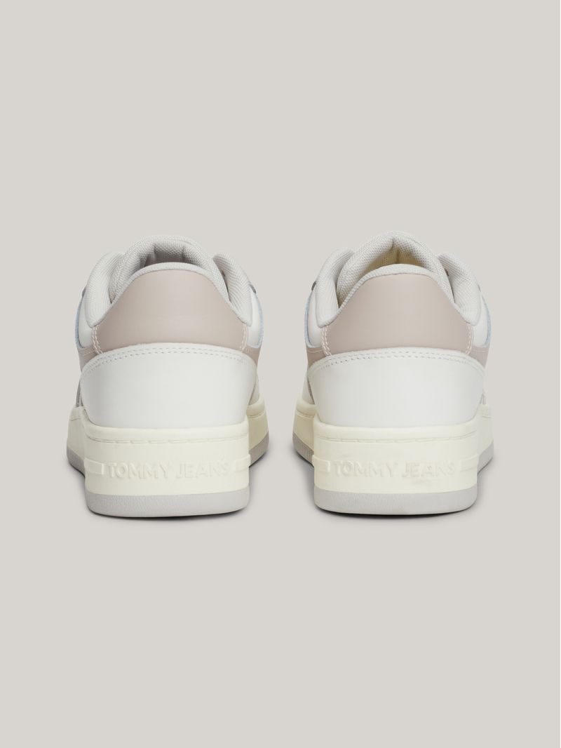 Zapatillas-de-Piel-tonales-con-suela-dentada
