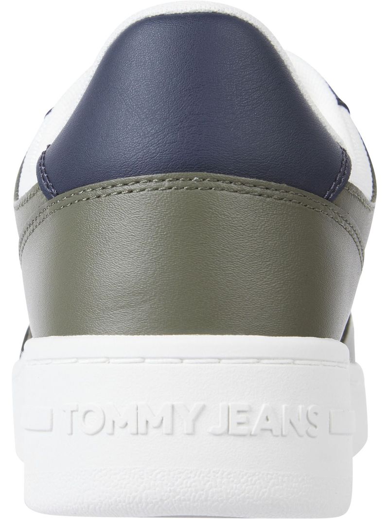Zapatillas-Essential-de-estilo-retro-en-cuero