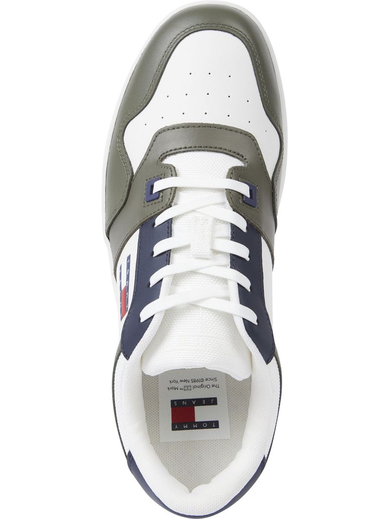 Zapatillas-Essential-de-estilo-retro-en-cuero