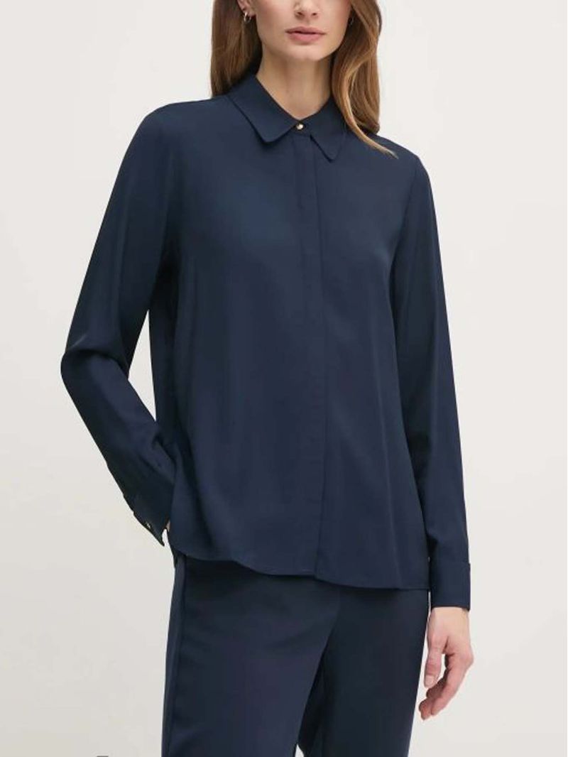 Camisa-de-corte-amplio-y-cartera-oculta