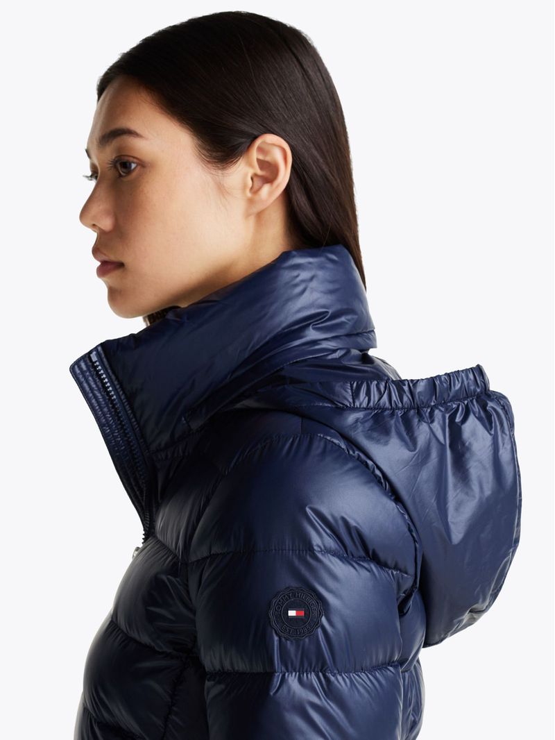 Campera-acolchada-brillante-de-plumon