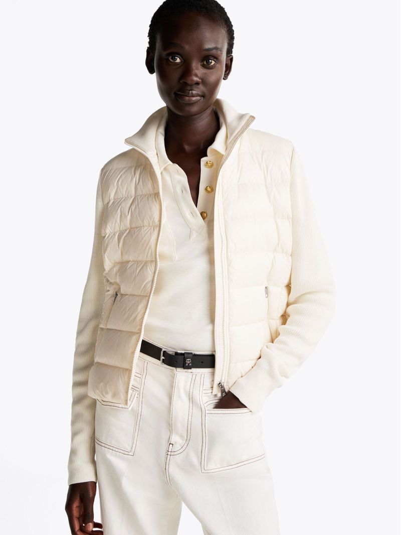 Campera-de-plumon-con-mangas-a-contraste