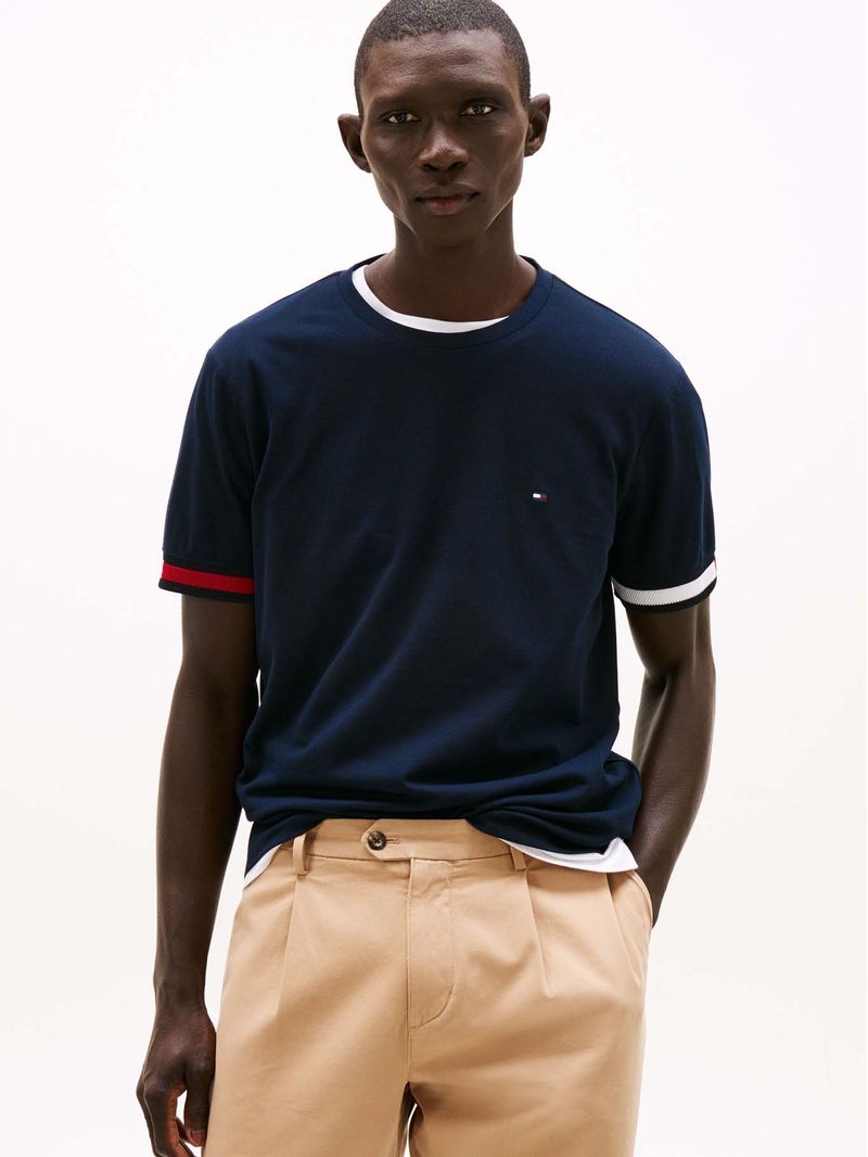 Remera-con-rayas-Global-Stripe-en-puños