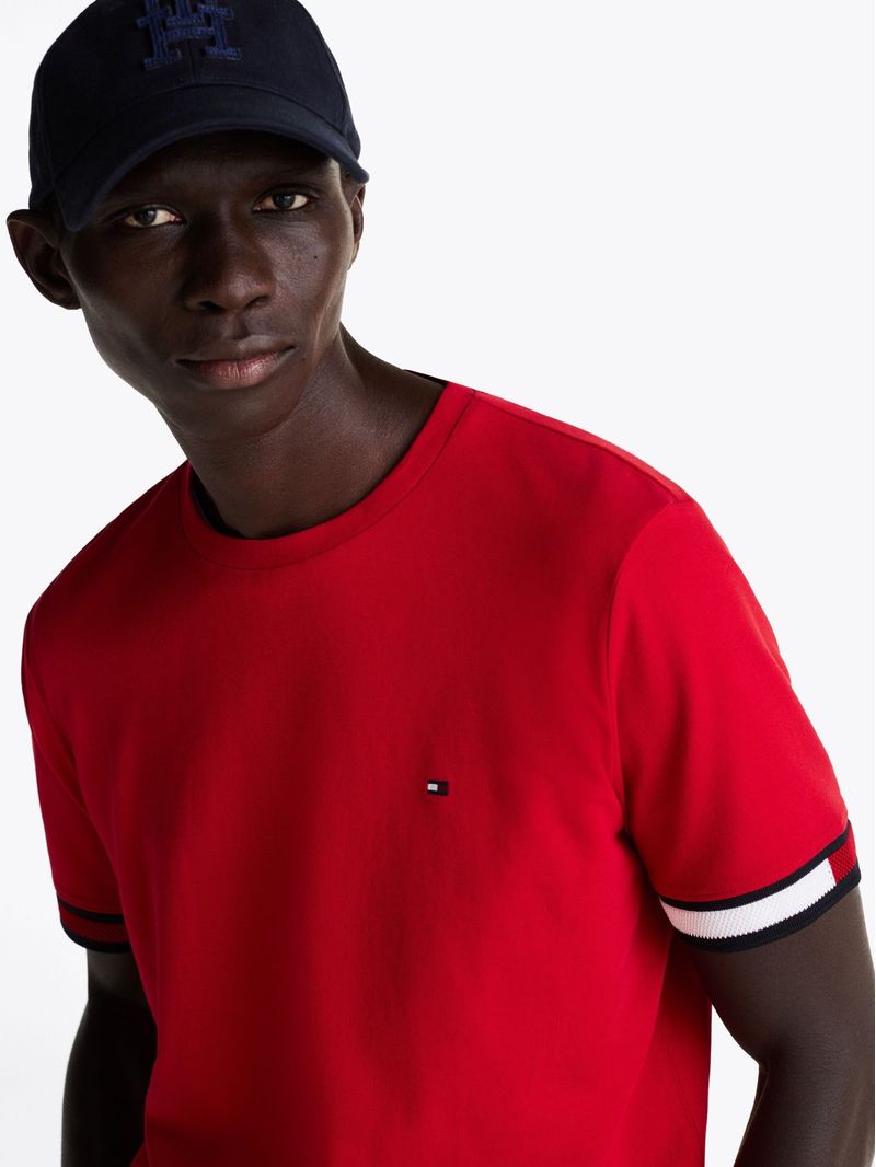 Remera-con-rayas-Global-Stripe-en-puños