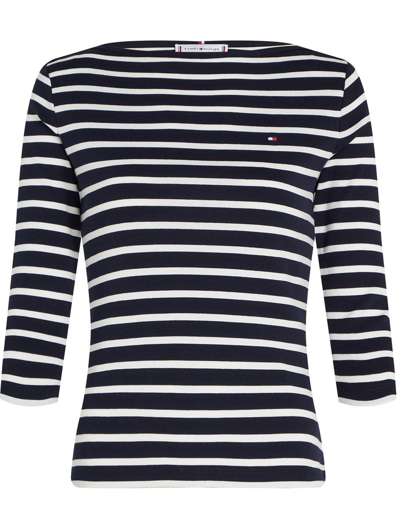 Remera-de-cuello-barco-y-manga-tres-cuartos