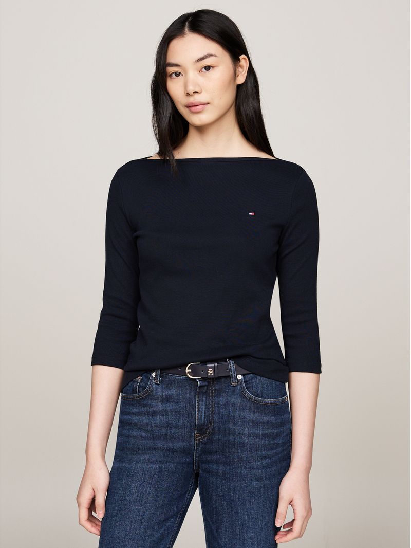 Remera-de-cuello-barco-y-manga-tres-cuartos
