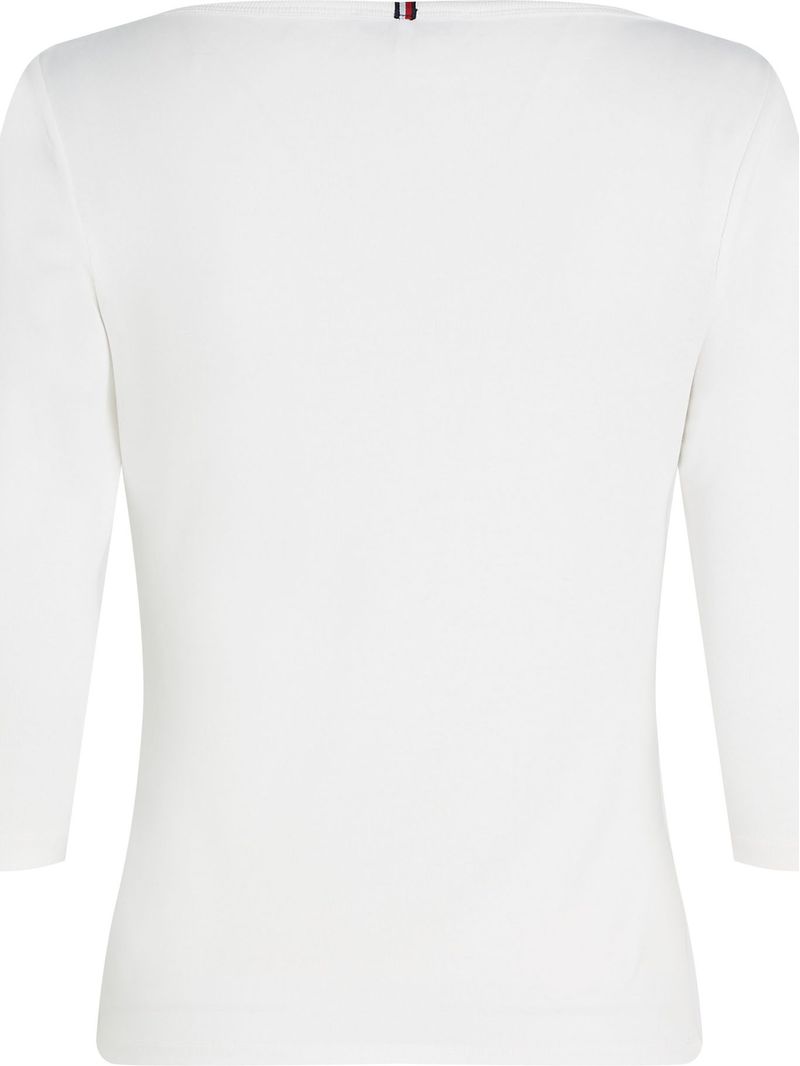 Remera-de-cuello-barco-y-manga-tres-cuartos