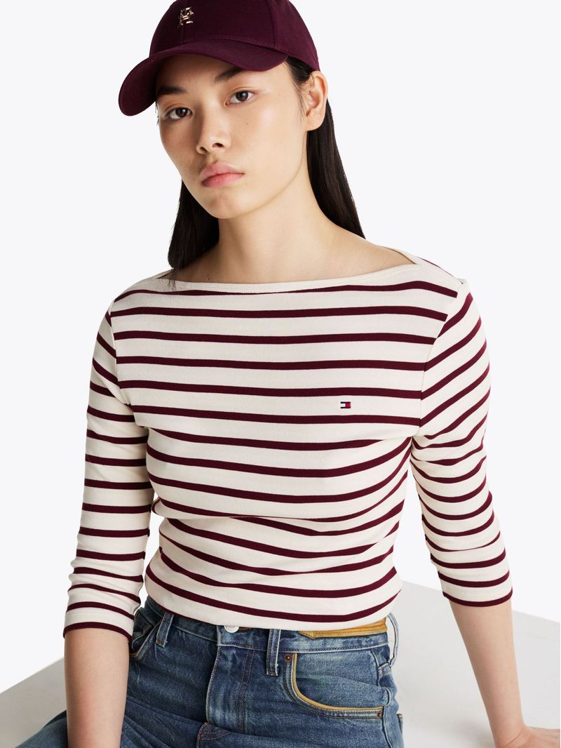 Remera-de-cuello-barco-y-manga-tres-cuartos