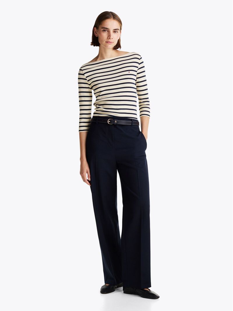 Remera-de-cuello-barco-y-manga-tres-cuartos