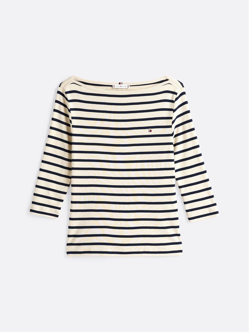 Remera-de-cuello-barco-y-manga-tres-cuartos
