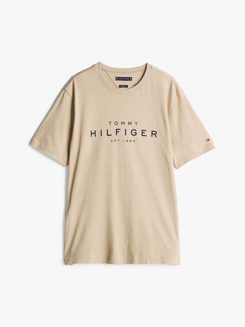 Remera-de-cuello-redondo-con-logo