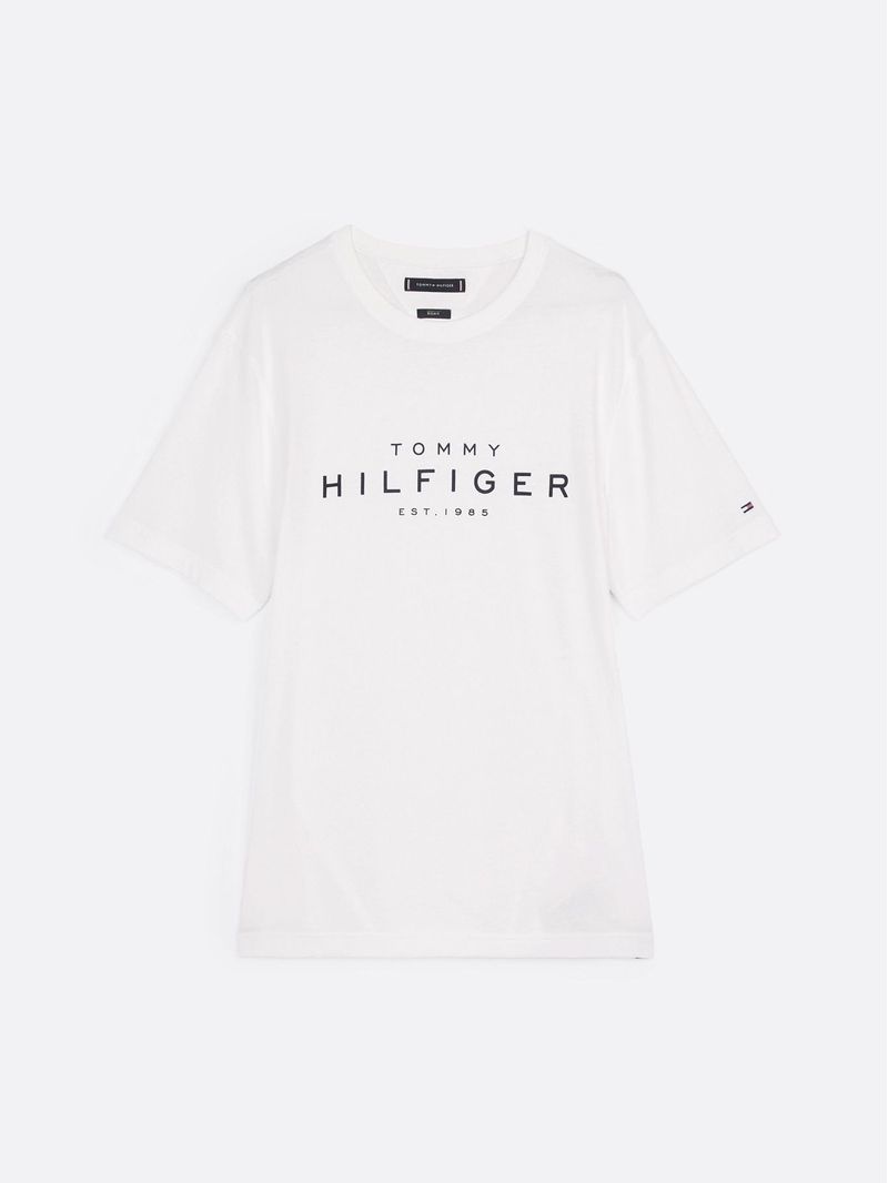 Remera-de-cuello-redondo-con-logo