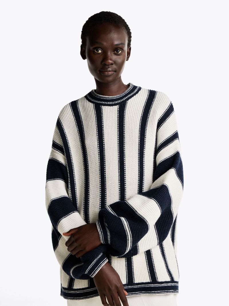 Sweater-amplio-de-rayas-mixtas-con-cachemira