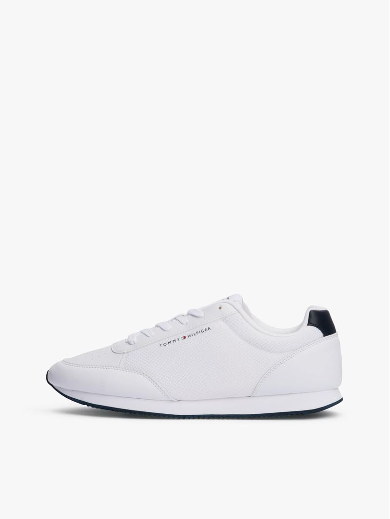 Zapatillas-con-suela-dentada-fina