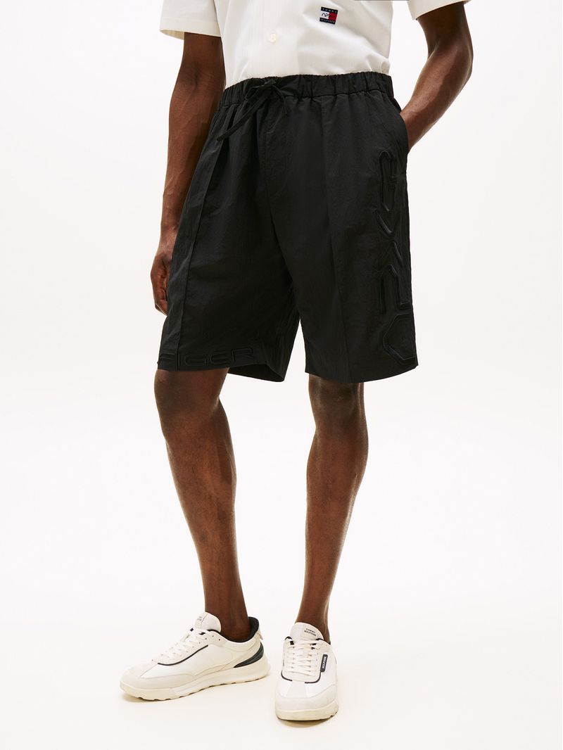 Pantalon-corto-con-logo-coleccion-APXGP