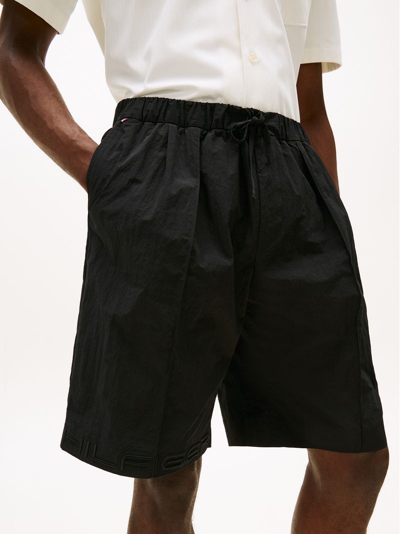 Pantalon-corto-con-logo-coleccion-APXGP