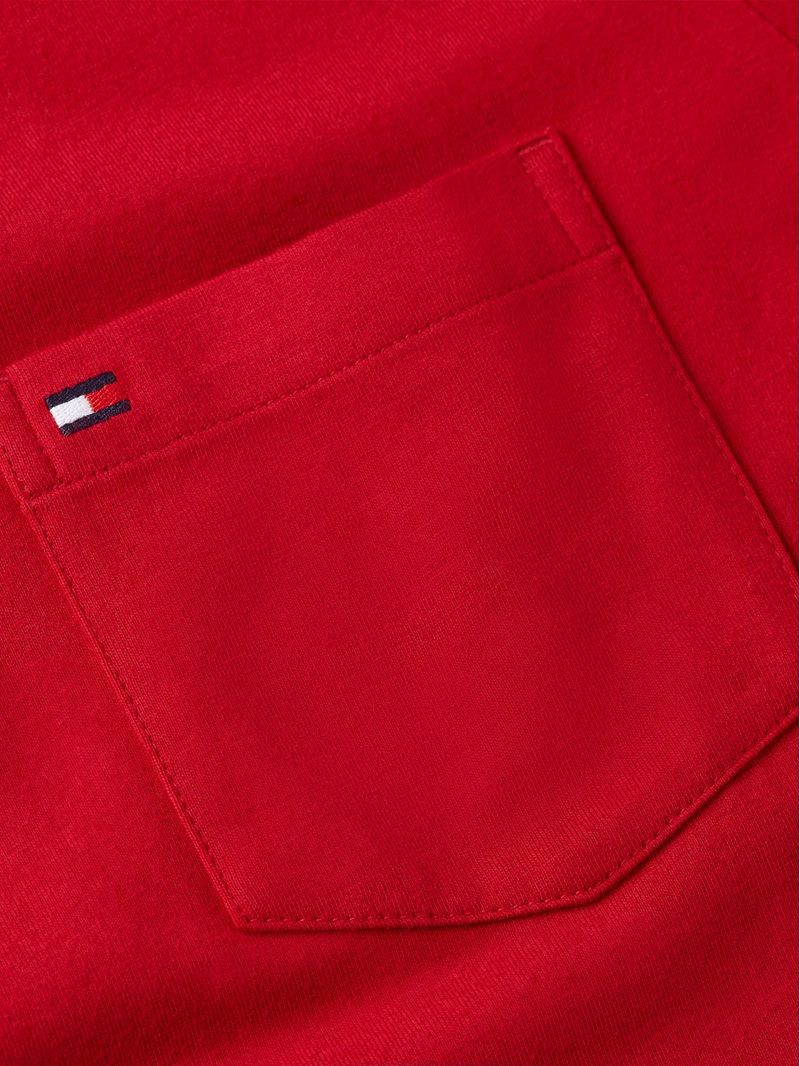 Remera-de-cuello-redondo-con-bolsillo