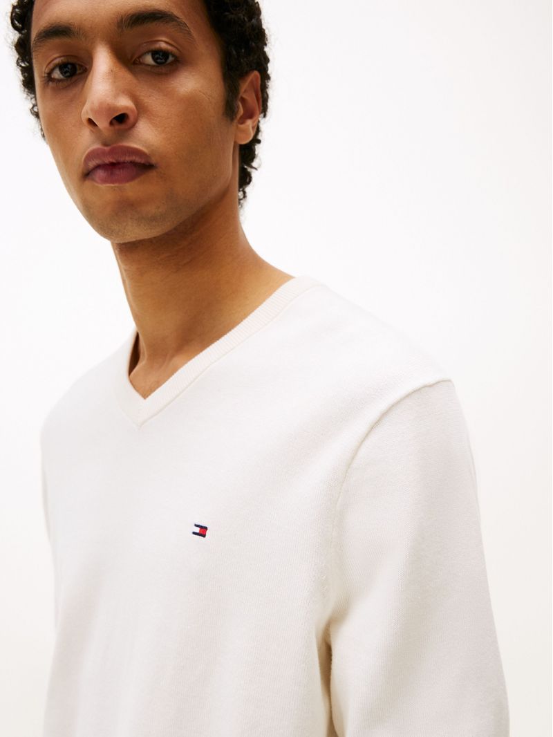 Sweater-essential-de-cuello-v