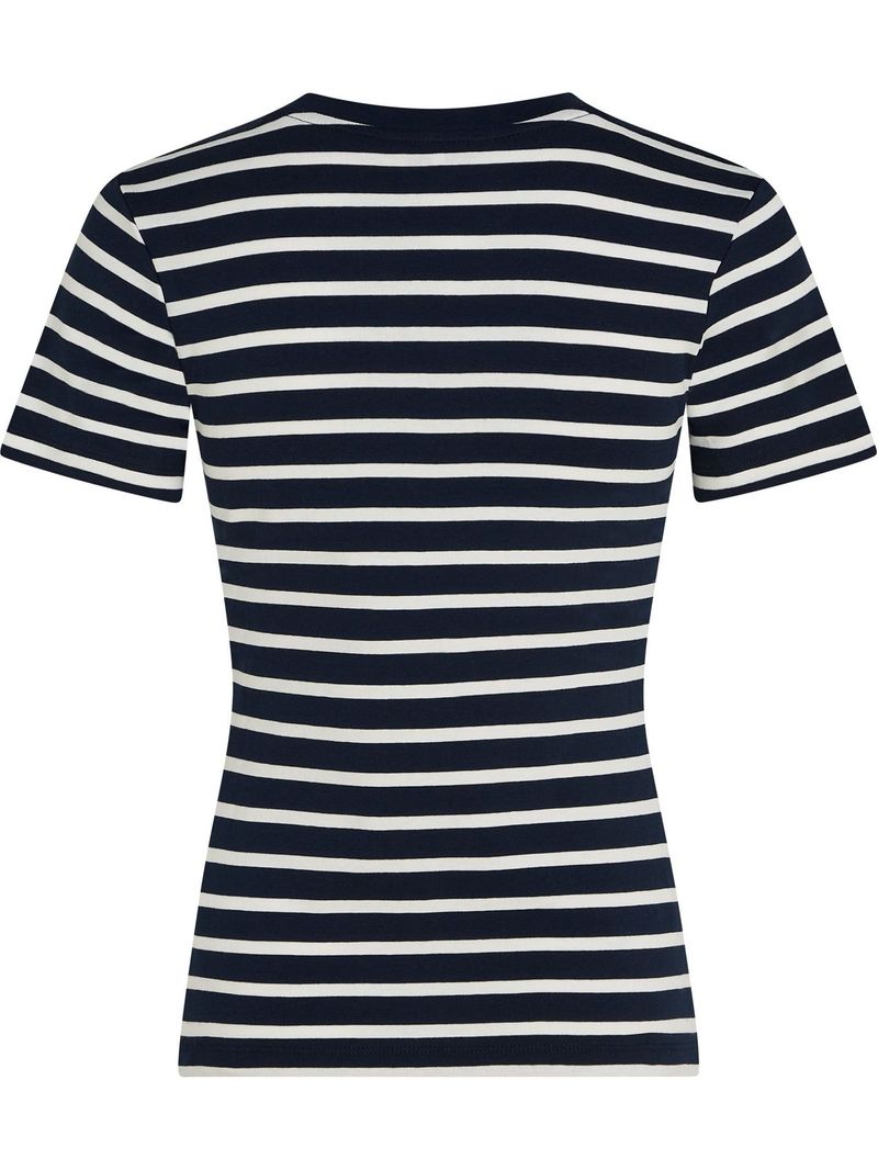 Remera-de-cuello-redondo-con-corte-slim