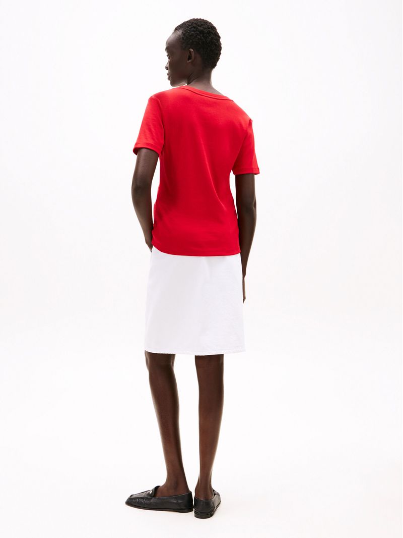 Remera-de-rayas-con-cuello-en-V