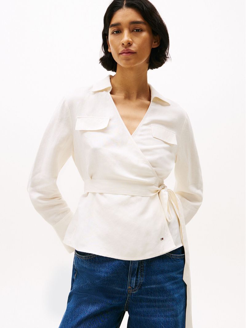 Blusa-amplia-de-lino-con-diseño-cruzado