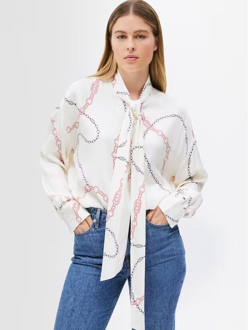 Blusa-Estampada-de-cadenas-con-lazada-al-cuello-