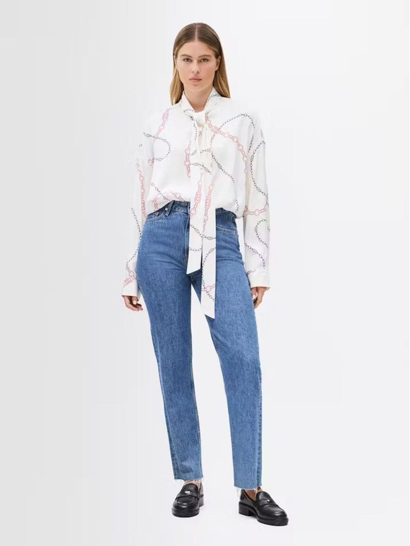 Blusa-Estampada-de-cadenas-con-lazada-al-cuello-