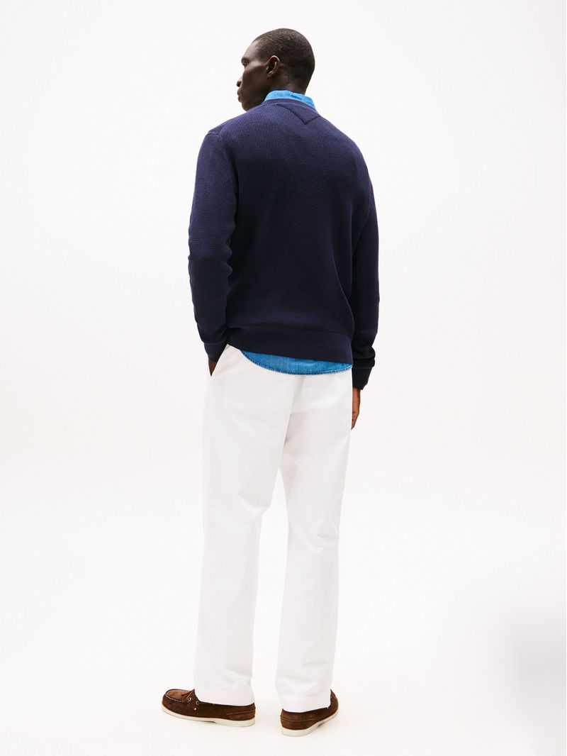 Campera-con-capucha-y-parche-del-logo