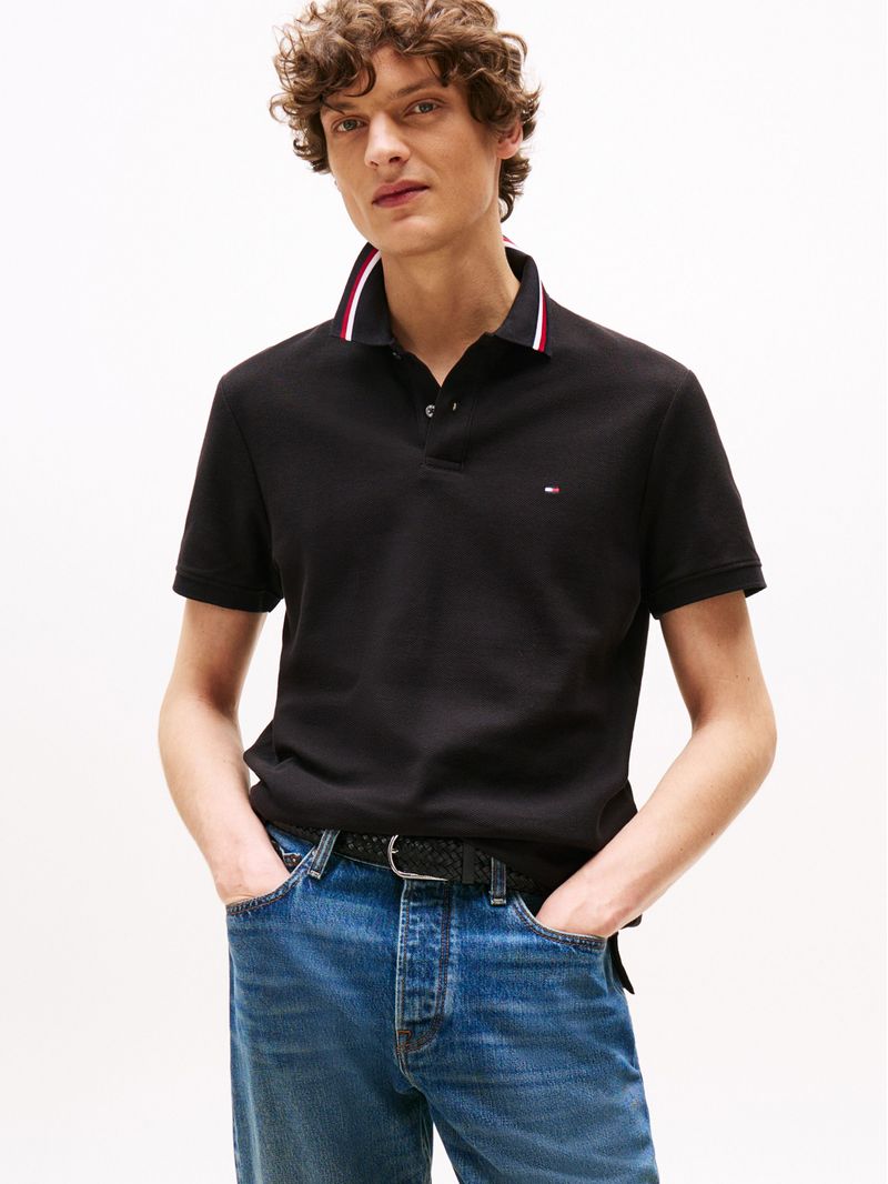 Chomba-de-corte-regular-con-cuello-distintivo