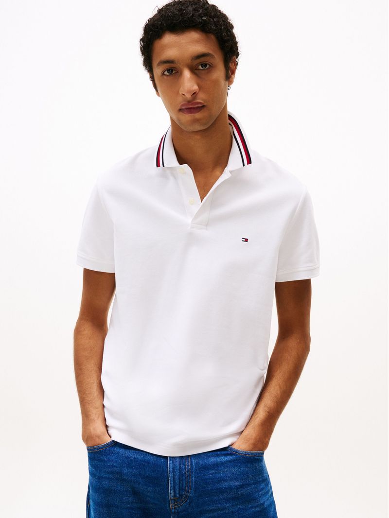 Chomba-de-corte-regular-con-cuello-distintivo